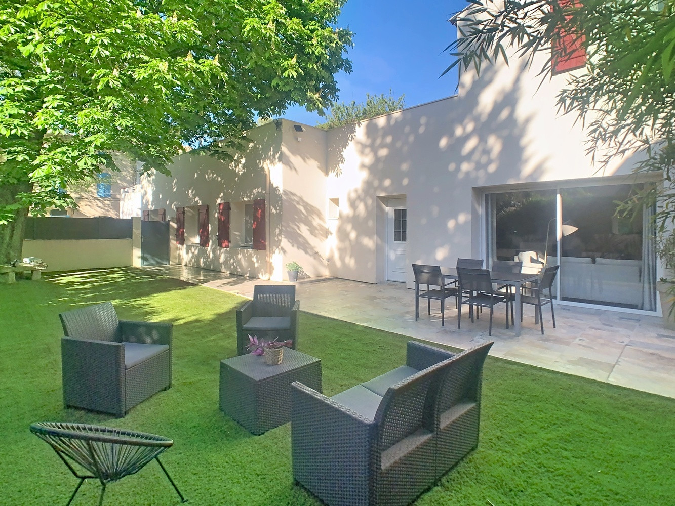 
                                                Vente
                                                 Maison 4 chbres avec piscine centre ville