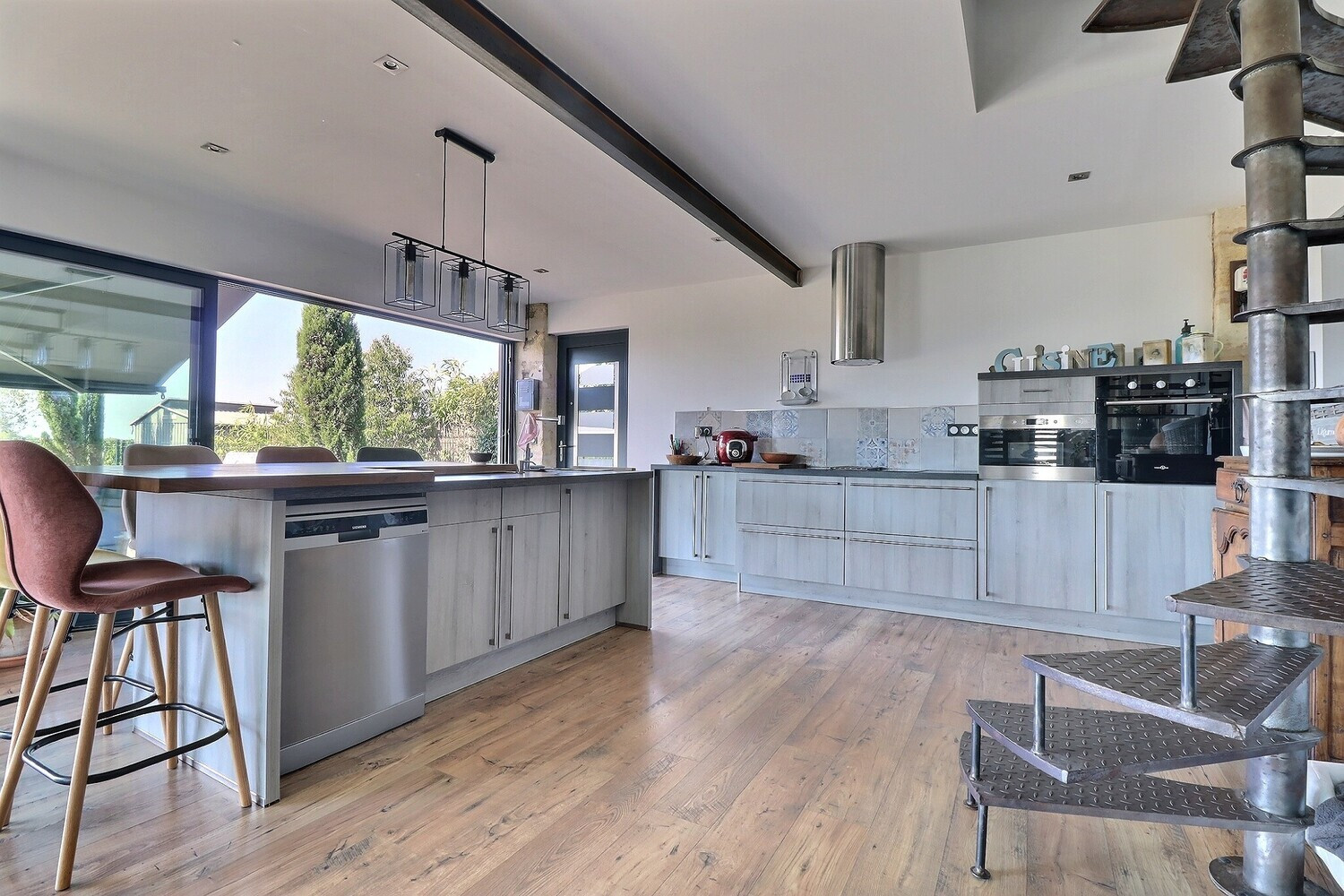 
                                                Vente
                                                 Maison 4 pièces 125 m² avec jardin