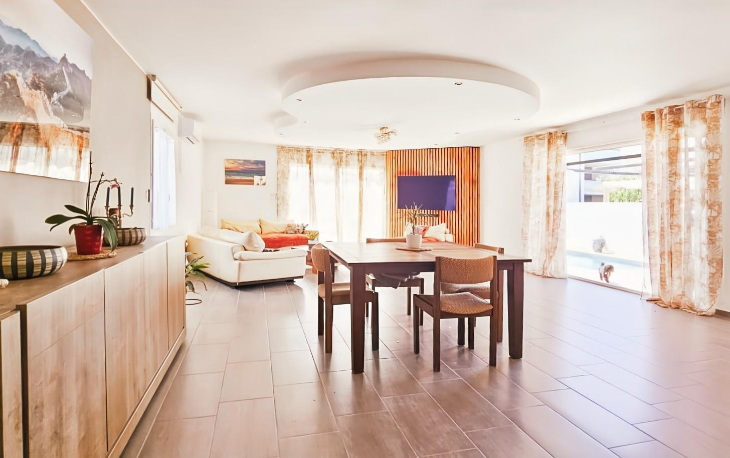 
                                                Vente
                                                 Maison 4 pièces