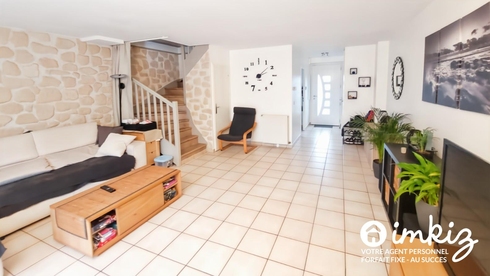 
                                                Vente
                                                 Maison 4 pièces