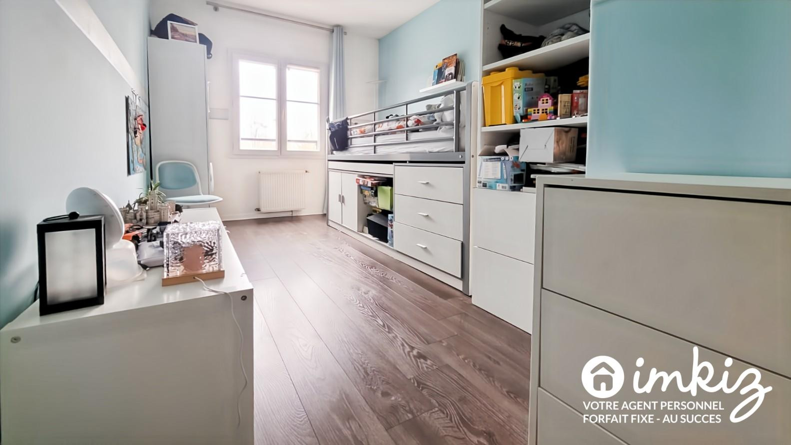 
                                                Vente
                                                 Maison 4 pièces