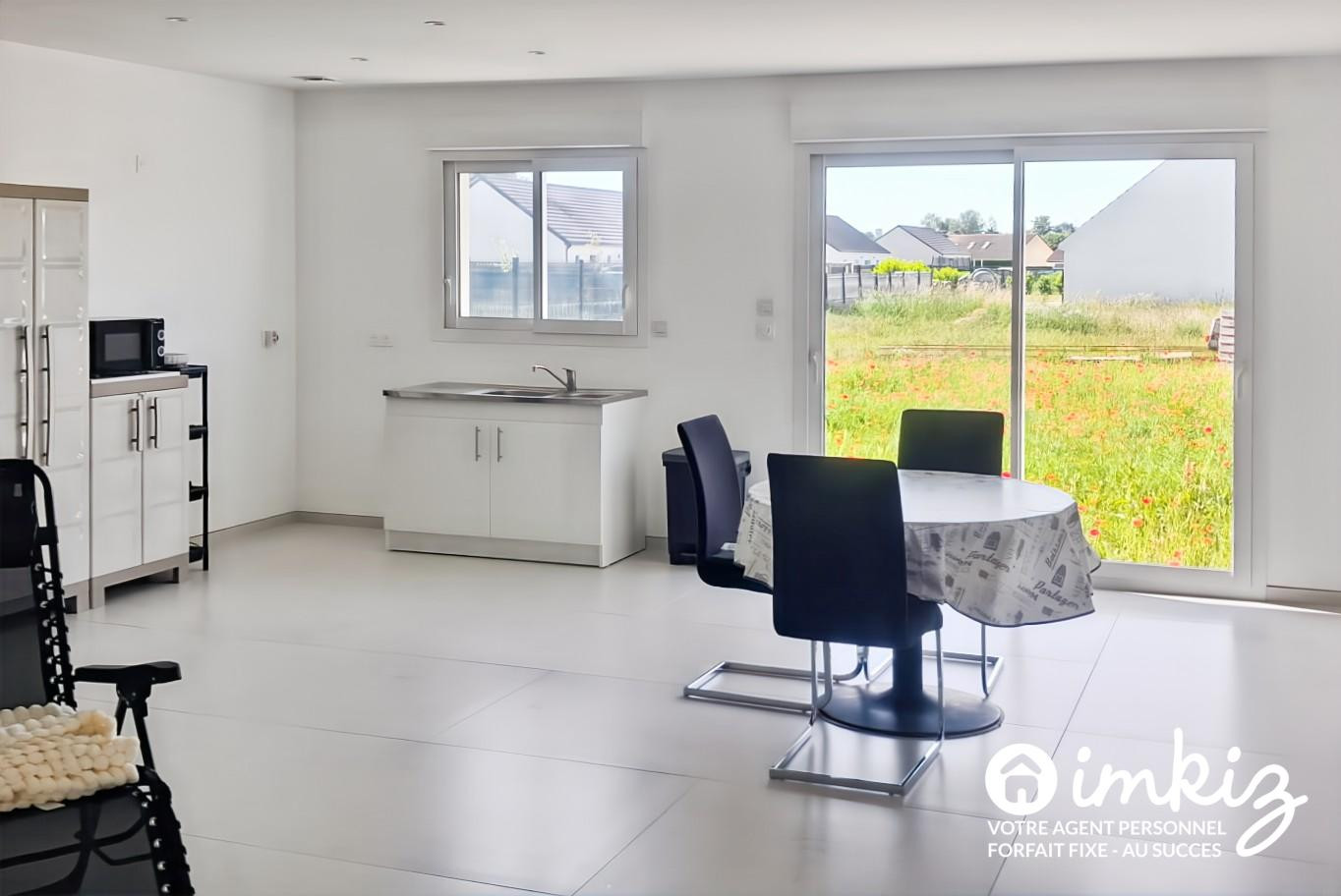 
                                                Vente
                                                 Maison 4 pièces