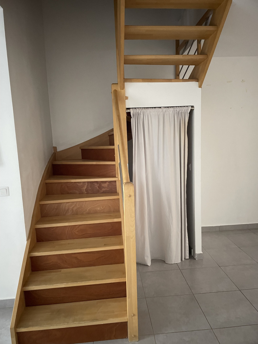 
                                                Location
                                                 Maison 4 pièces