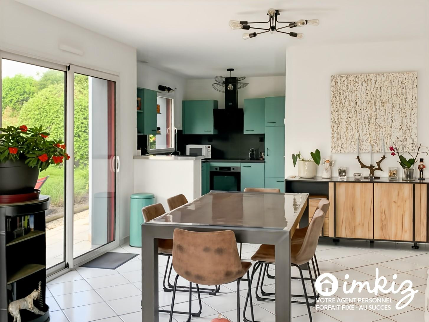 
                                                Vente
                                                 Maison 4 pièces