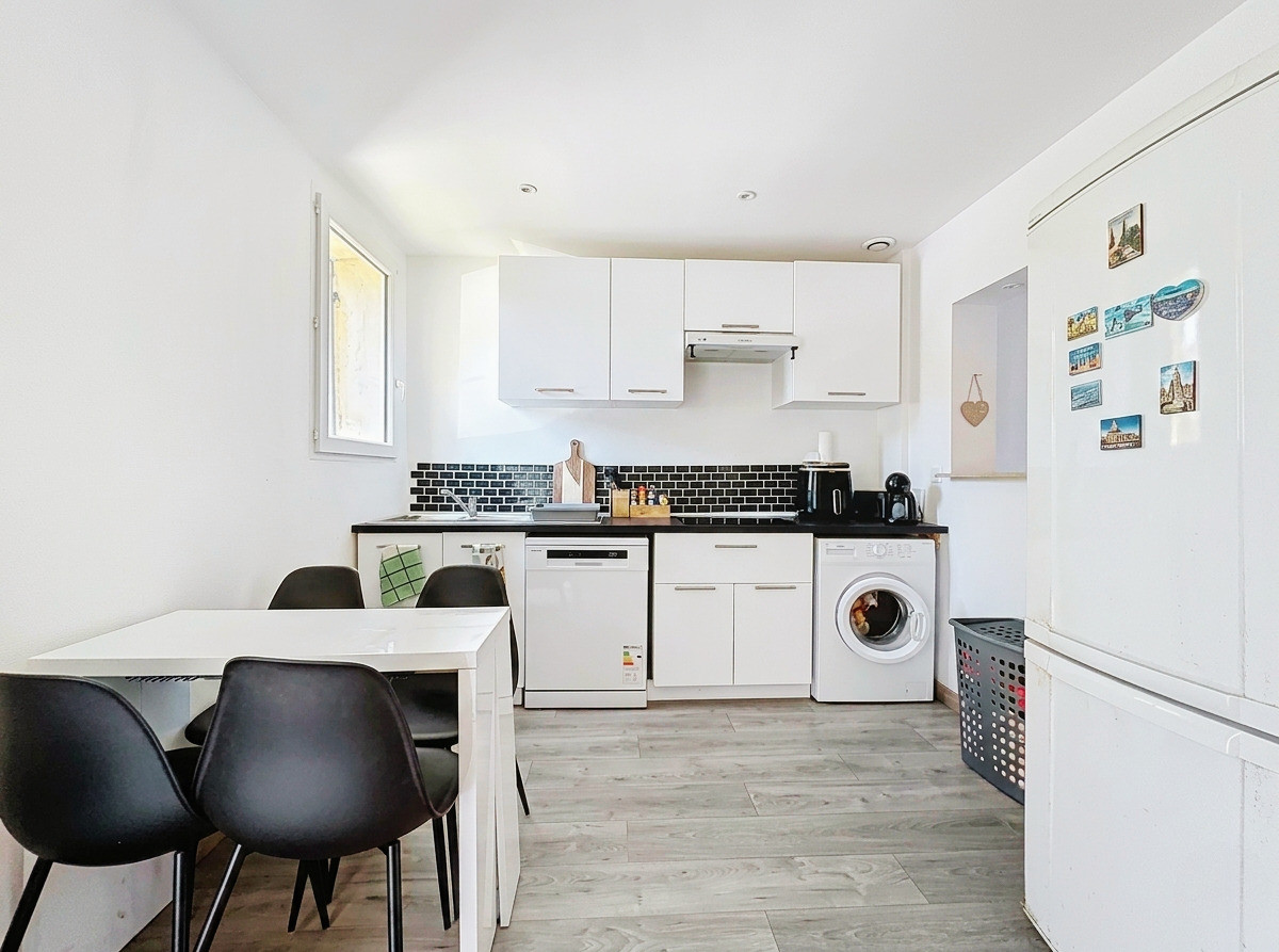 
                                                Vente
                                                 Maison 4 pièces