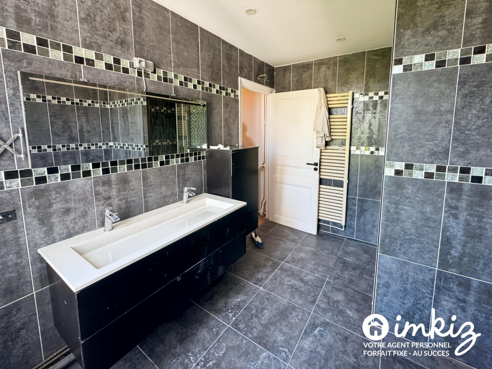 
                                                Vente
                                                 Maison 4 pièces