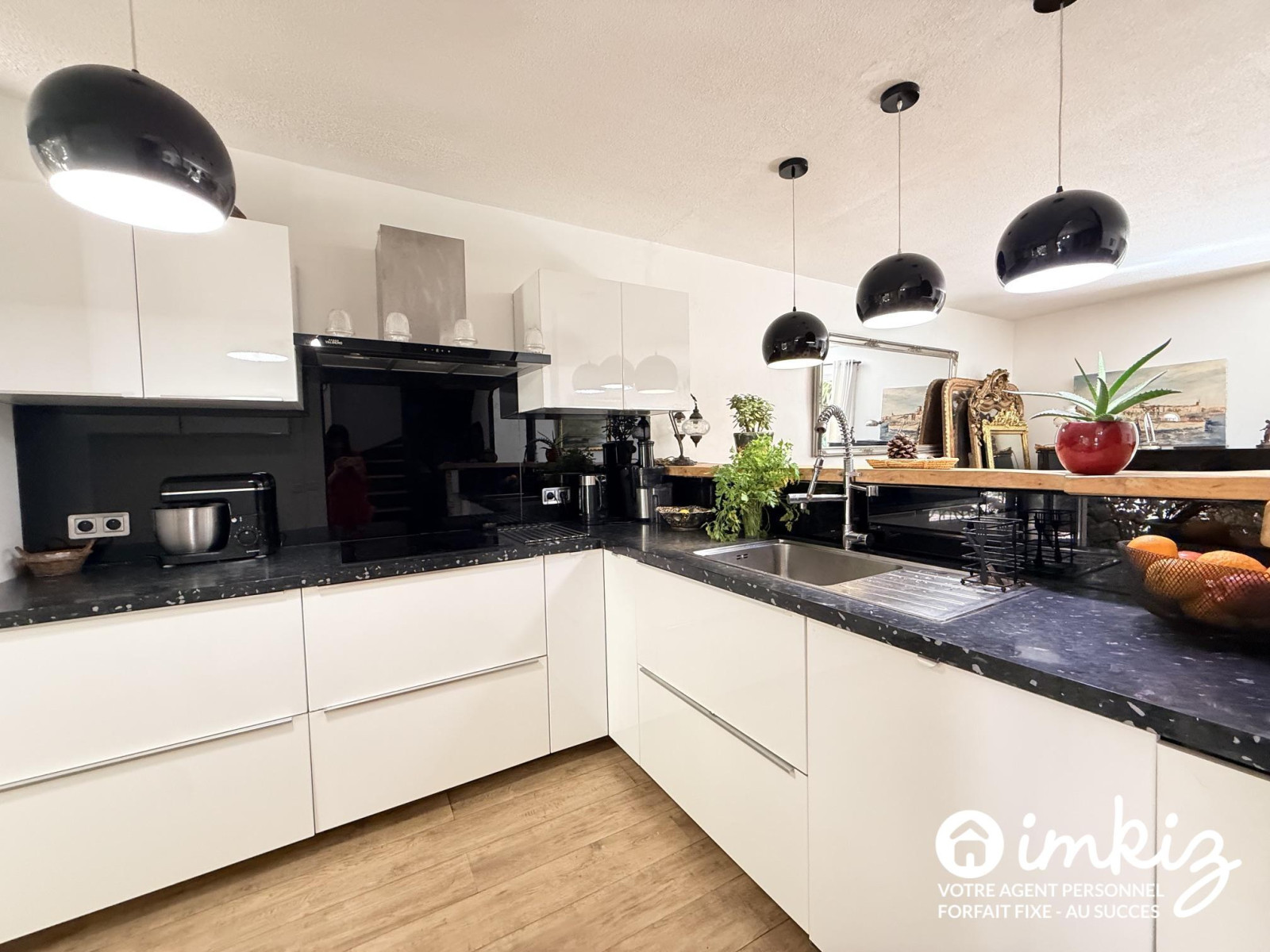 
                                                Vente
                                                 Maison 4 pièces