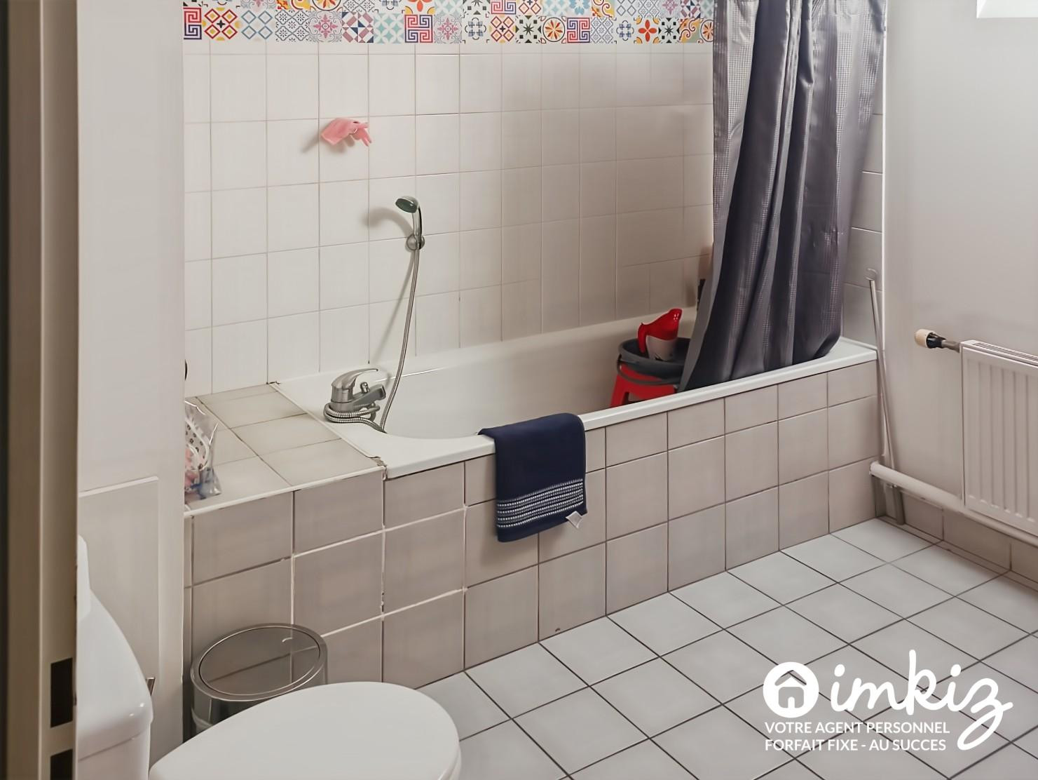 
                                                Vente
                                                 Maison 4 pièces