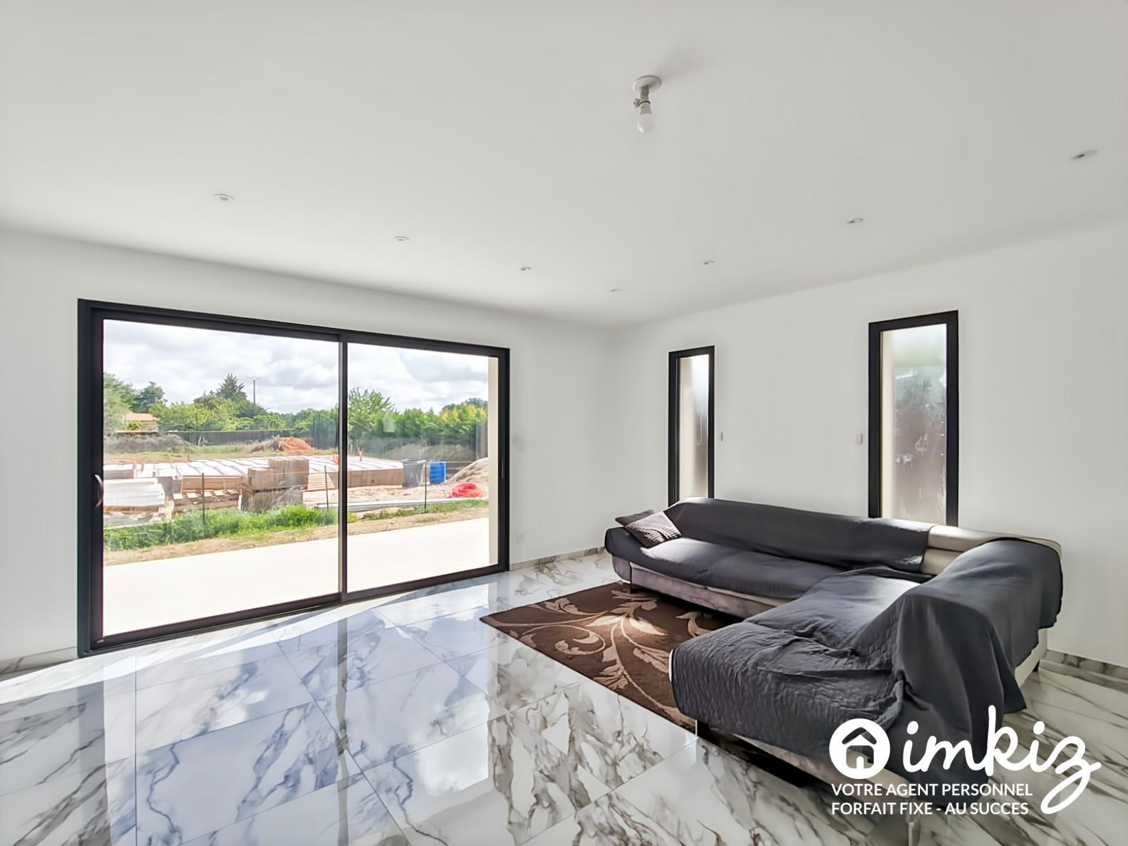 
                                                Vente
                                                 Maison 4 pièces