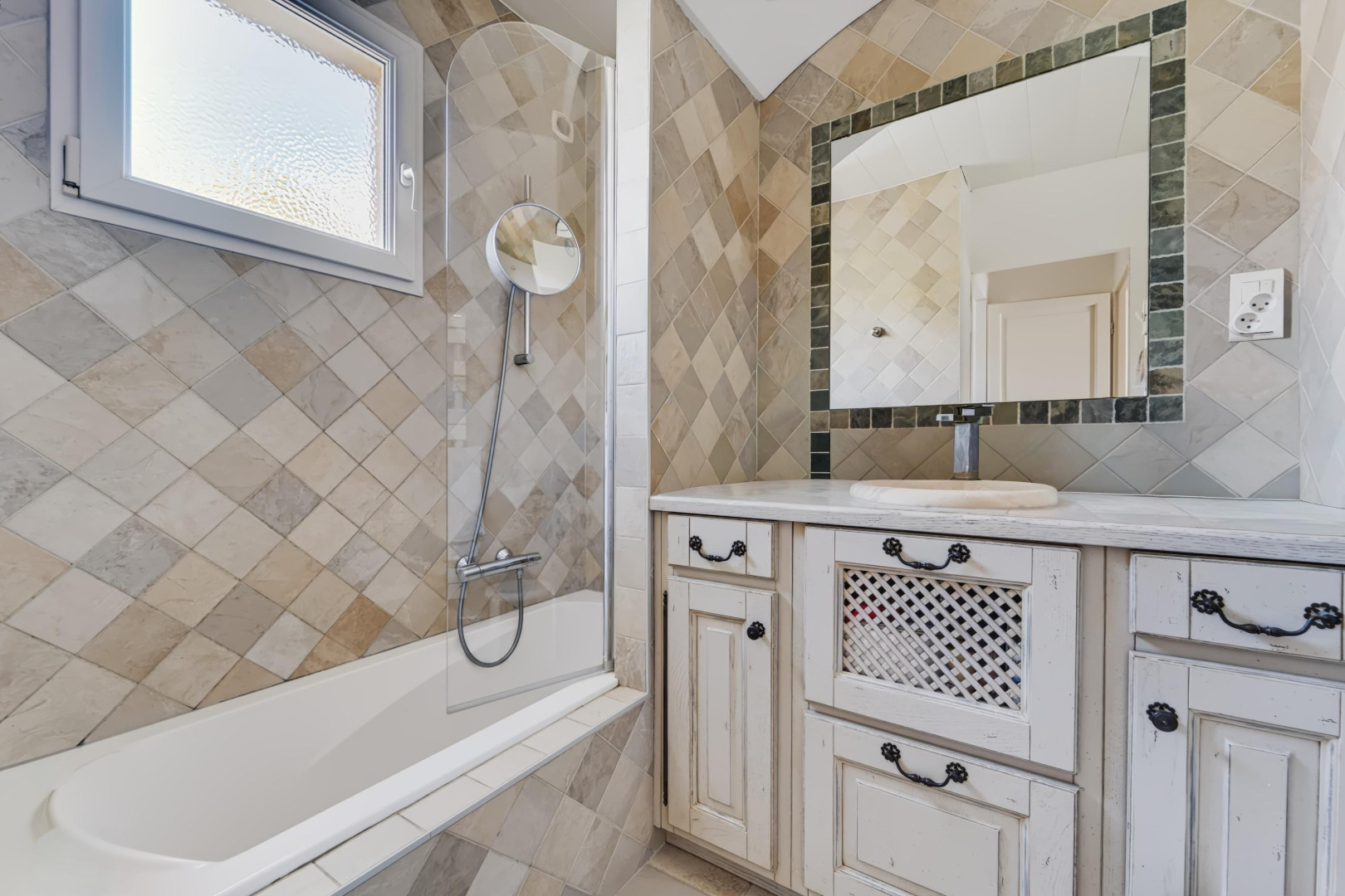 
                                                Vente
                                                 Maison 4 pièces