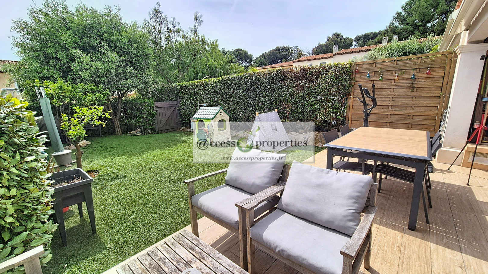 
                                                Location
                                                 Maison  - 4 pièces  - 82.03 m²