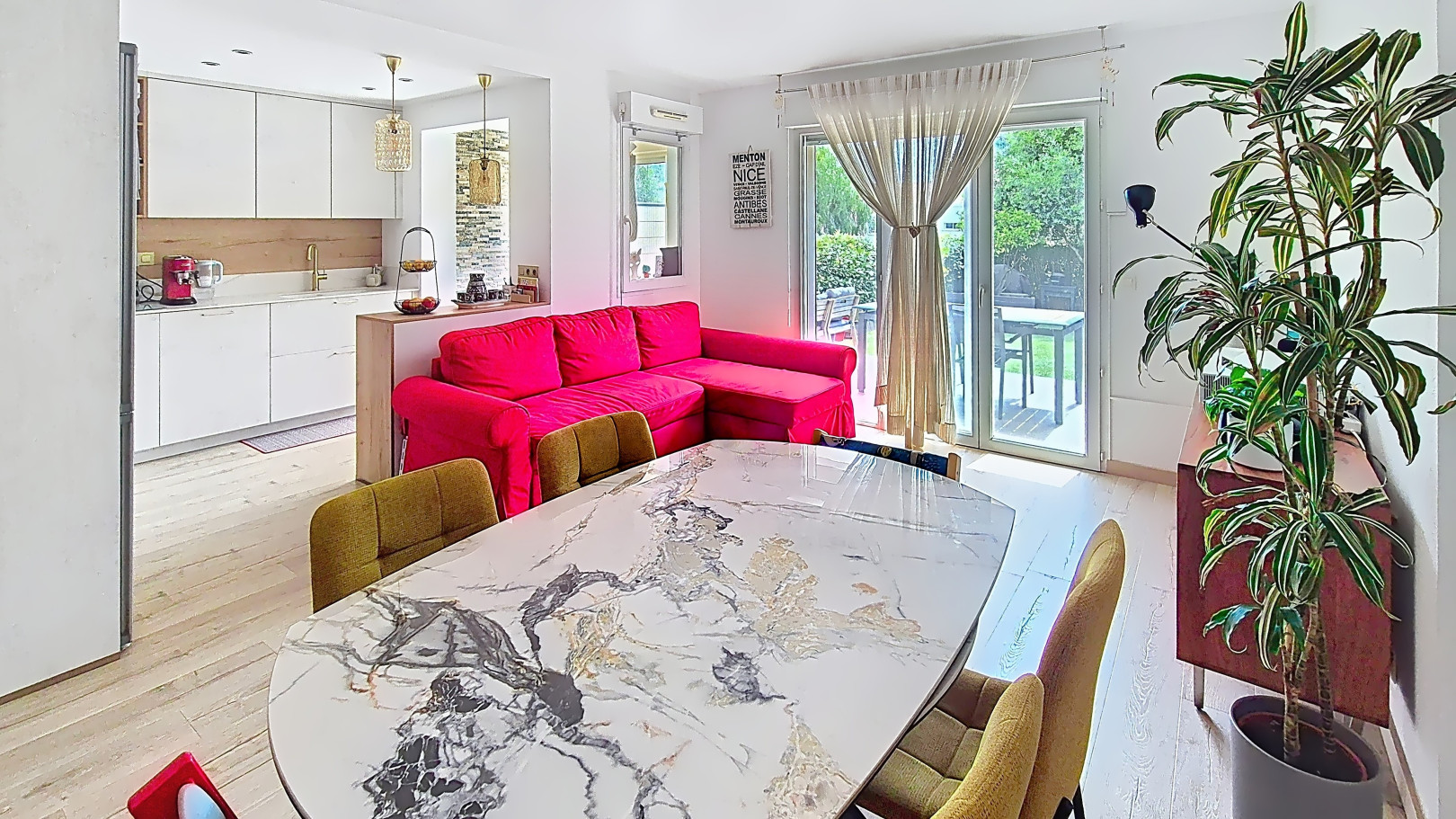 
                                                Location
                                                 Maison  - 4 pièces  - 82.03 m²