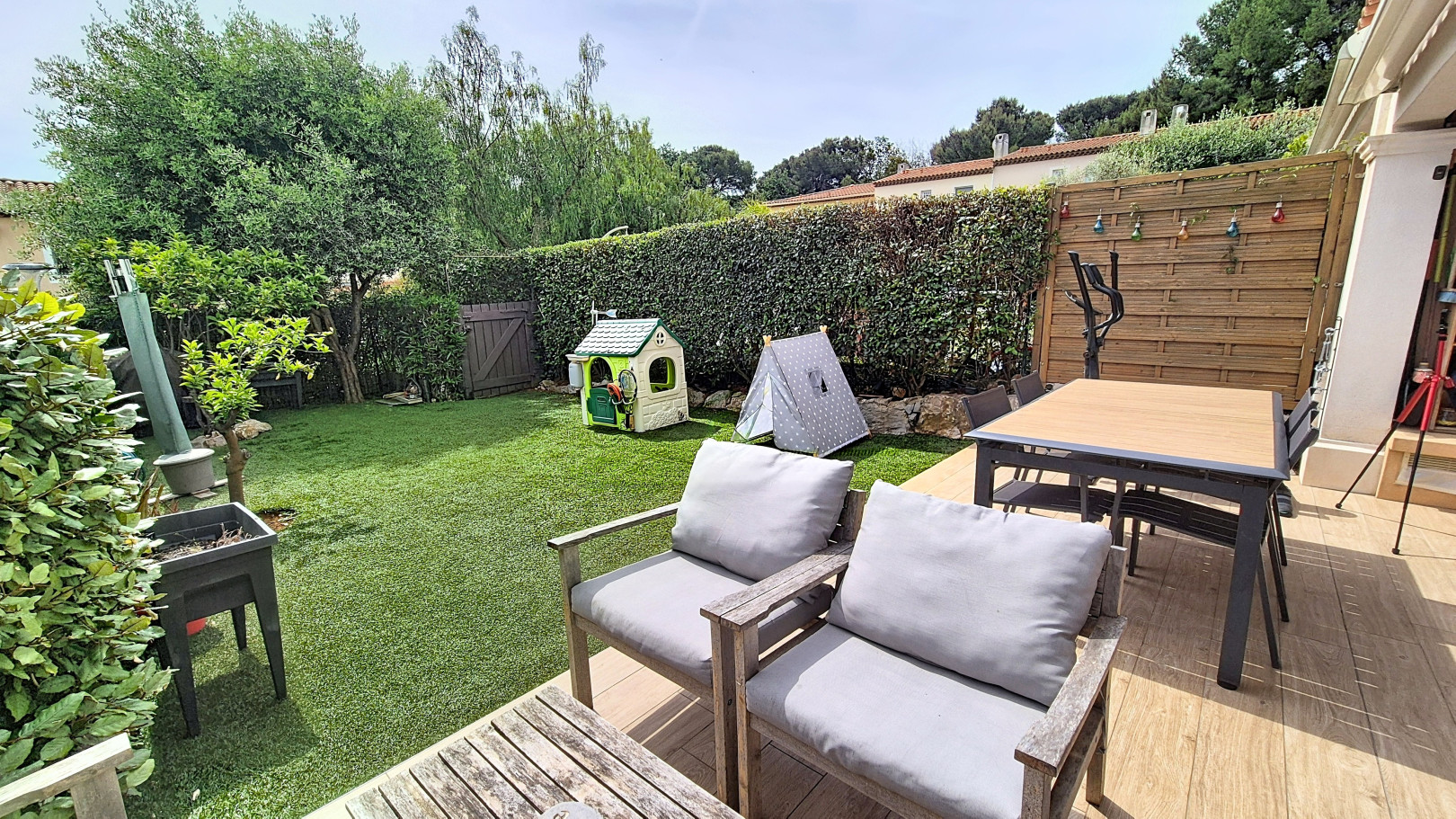
                                                Location
                                                 Maison  - 4 pièces  - 82.03 m²
