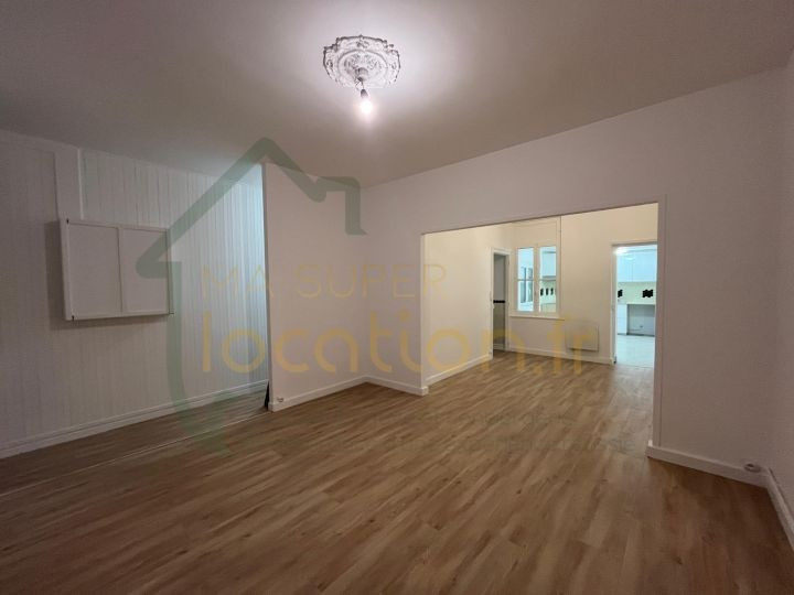 
                                                Location
                                                 Maison 4 pièces 84 m2 rénové dans un secteur recherché de SAINT-QUENTIN