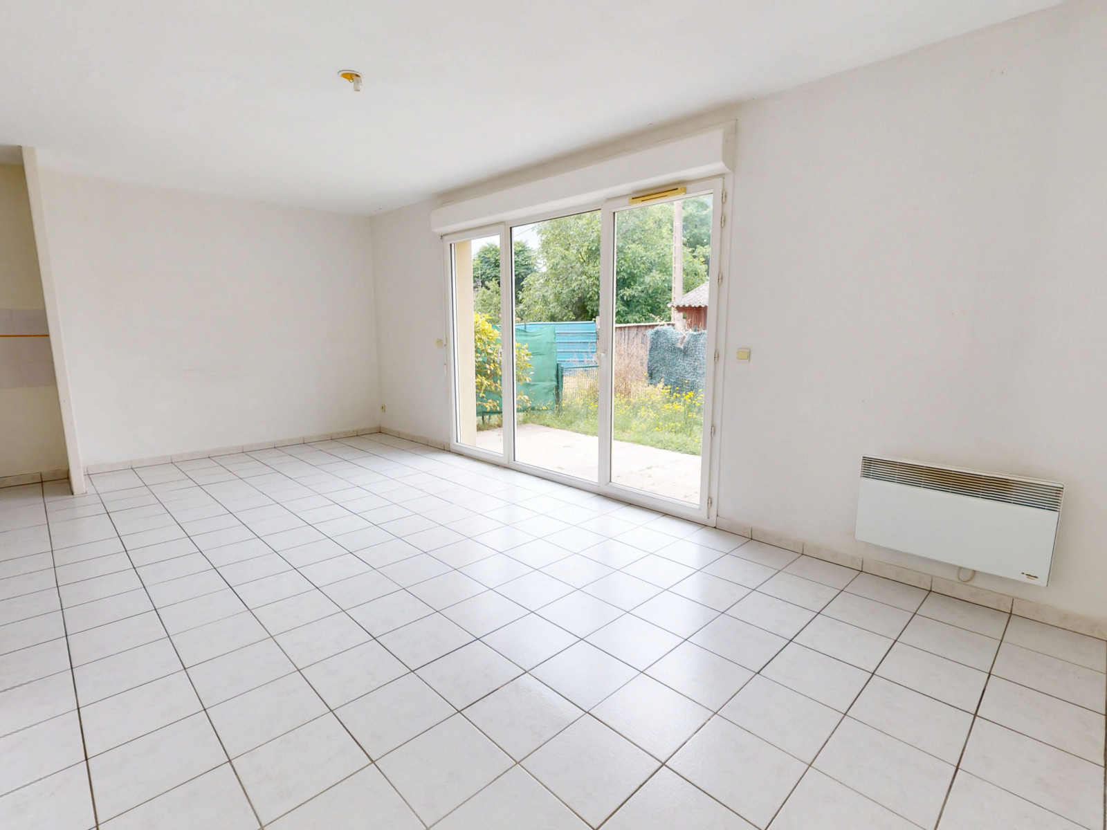 Vente
                                                 MAISON 4 PIECES - 90m2