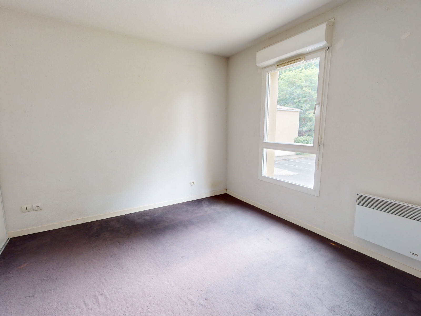 Vente
                                                 MAISON 4 PIECES - 90m2