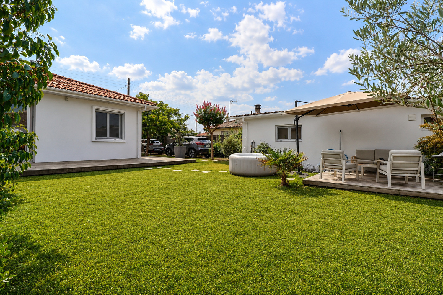 
                                                Vente
                                                 Maison 4 pièces avec dépendance