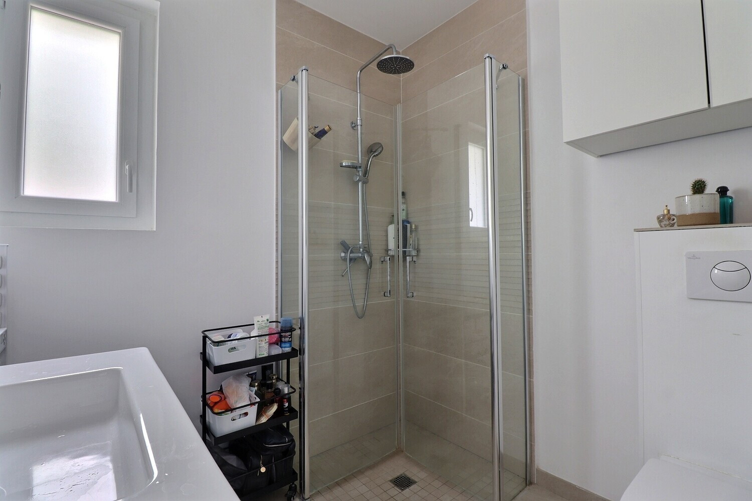 
                                                Vente
                                                 Maison 4 pièces avec dépendance