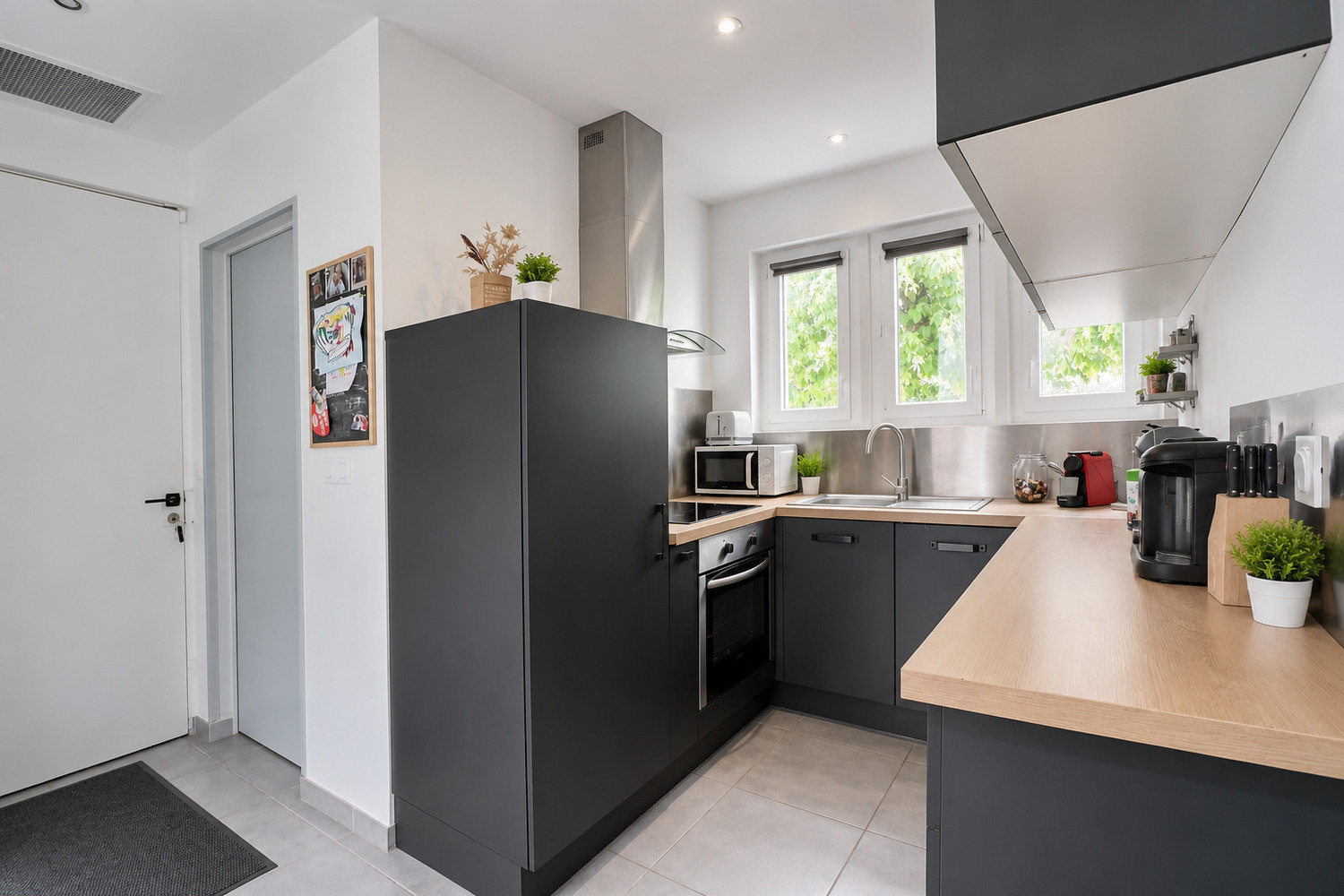 
                                                Vente
                                                 Maison 4 pièces avec dépendance