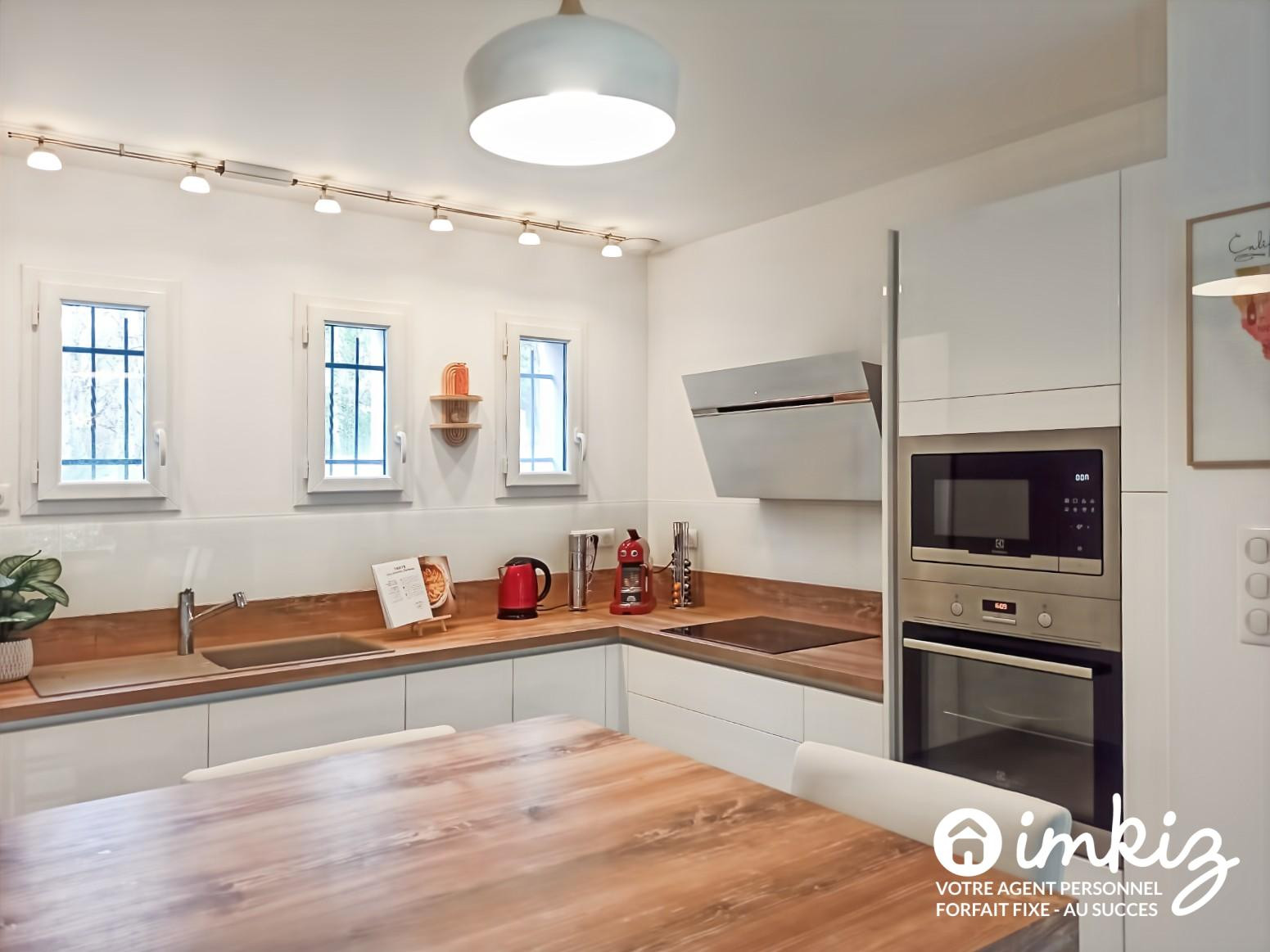 
                                                Vente
                                                 Maison 4 pièces avec garage au calme DPE A