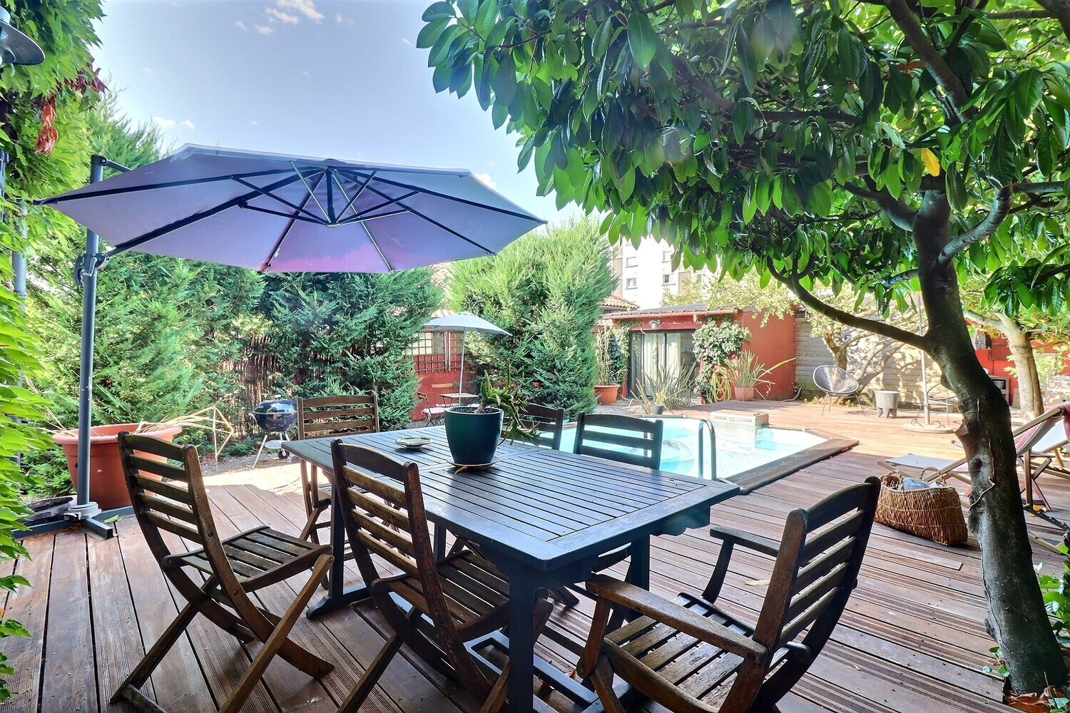 
                                                Vente
                                                 Maison 4 pièces avec piscine - 101 m²