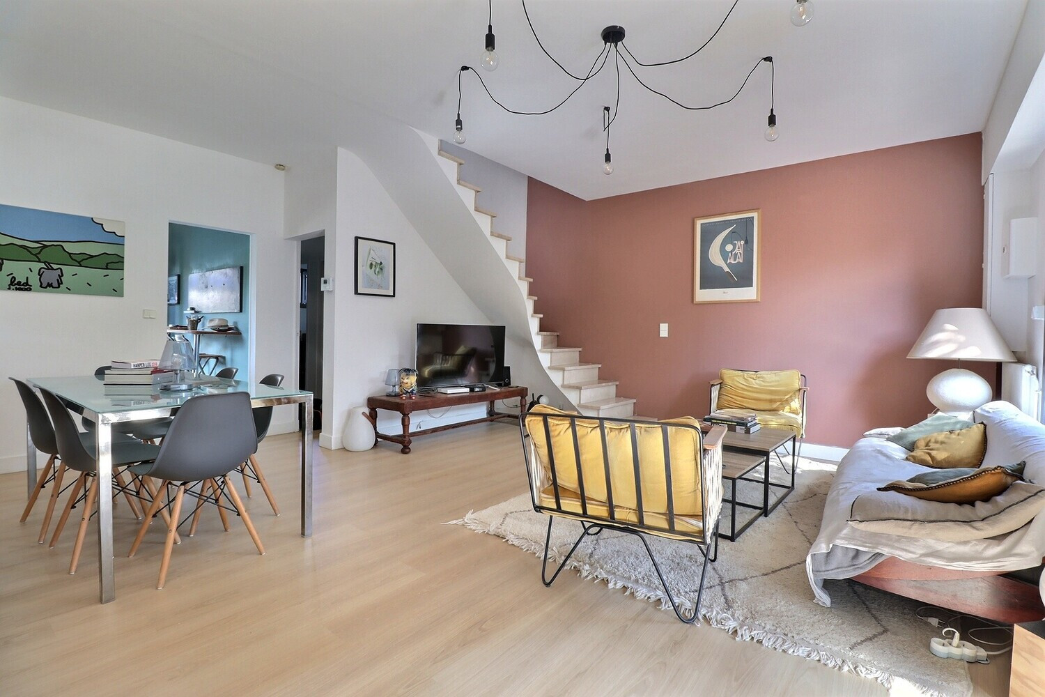 
                                                Vente
                                                 Maison 4 pièces avec piscine - 101 m²