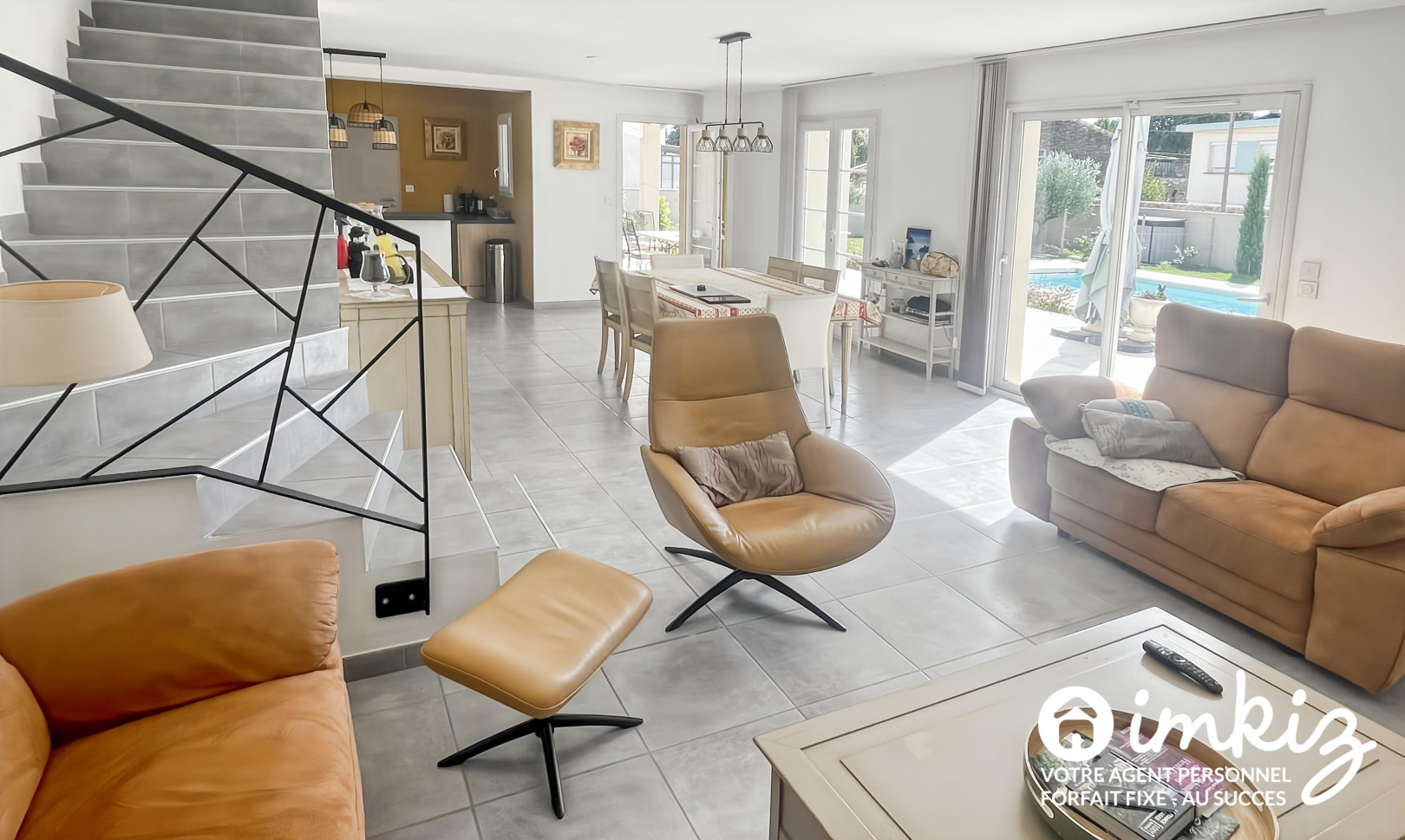 
                                                Vente
                                                 Maison  4 pièces avec piscine