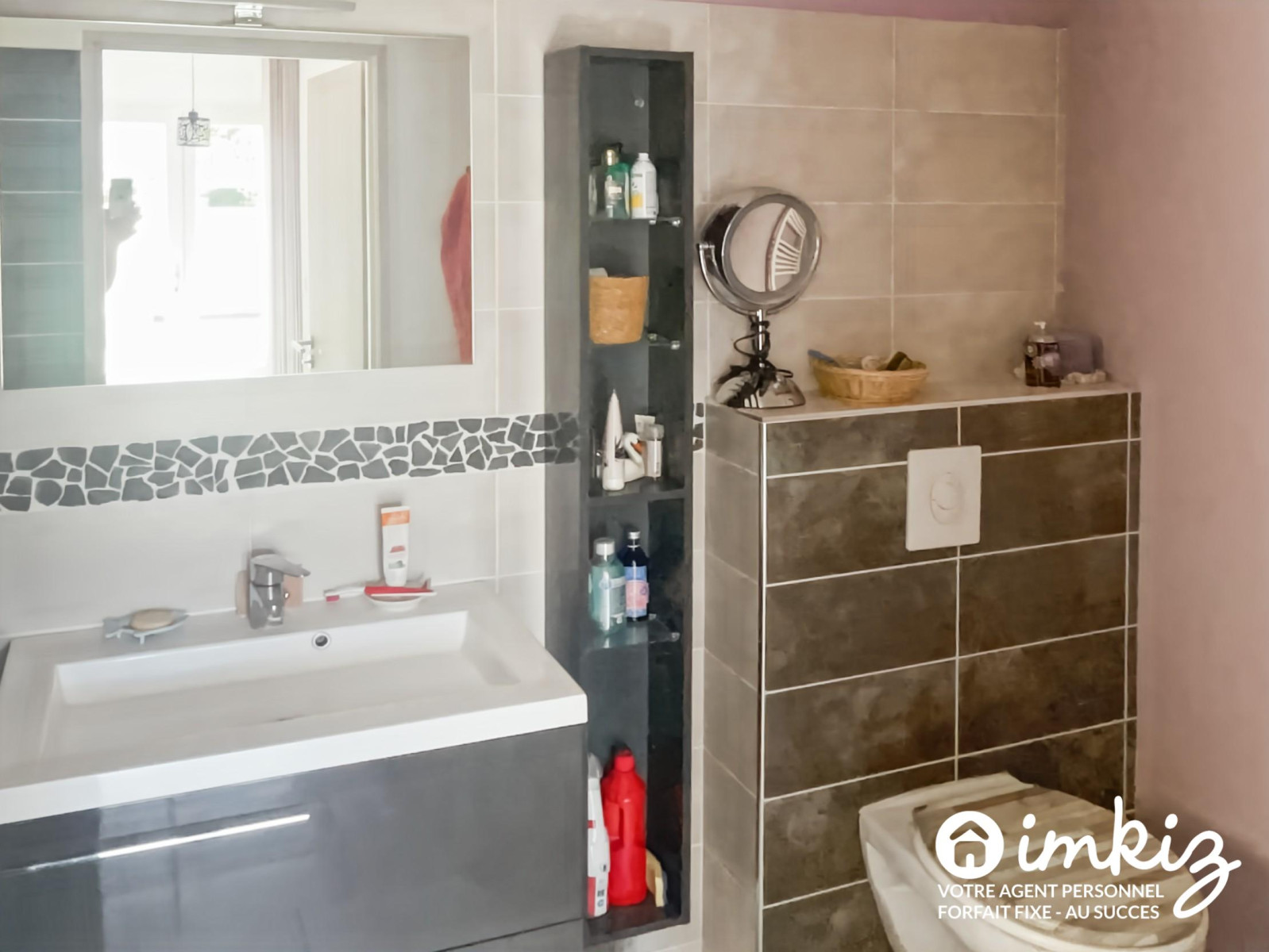 
                                                Vente
                                                 Maison  4 pièces avec piscine