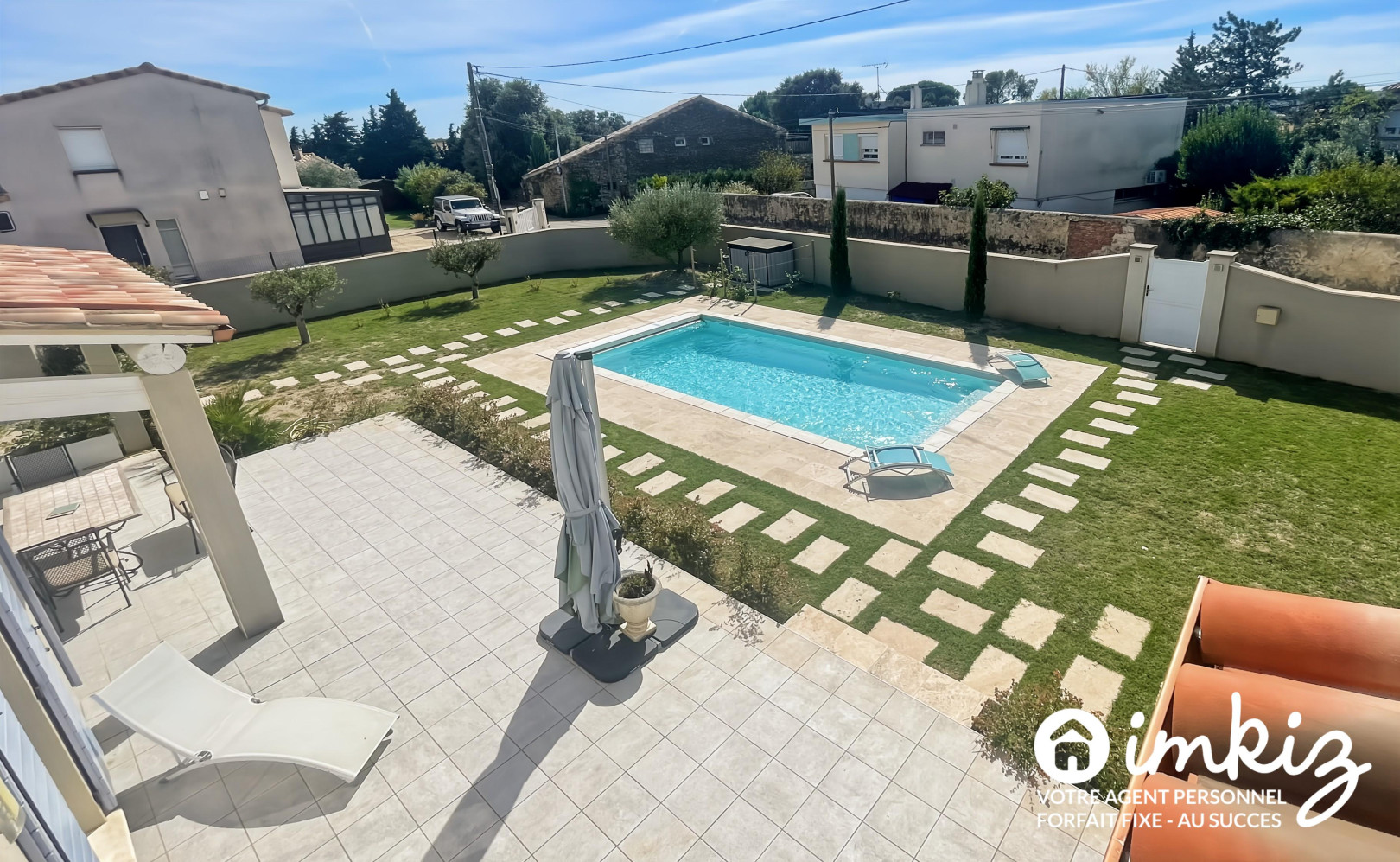
                                                Vente
                                                 Maison  4 pièces avec piscine