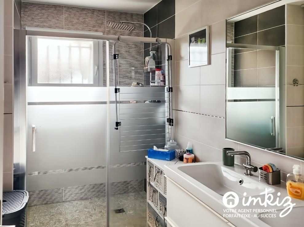 
                                                Vente
                                                 Maison 4 pièces avec sous-sol 118m2