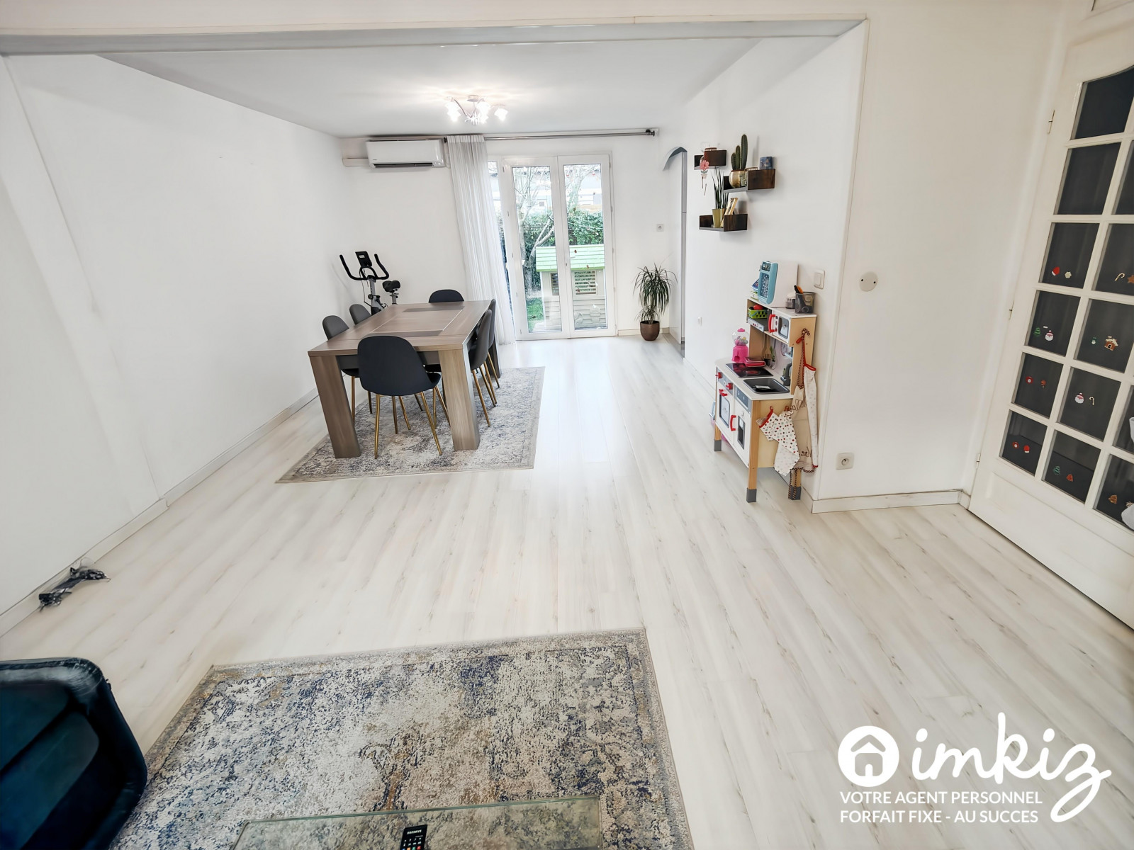 
                                                Vente
                                                 Maison 4 pièces + jardin + garage