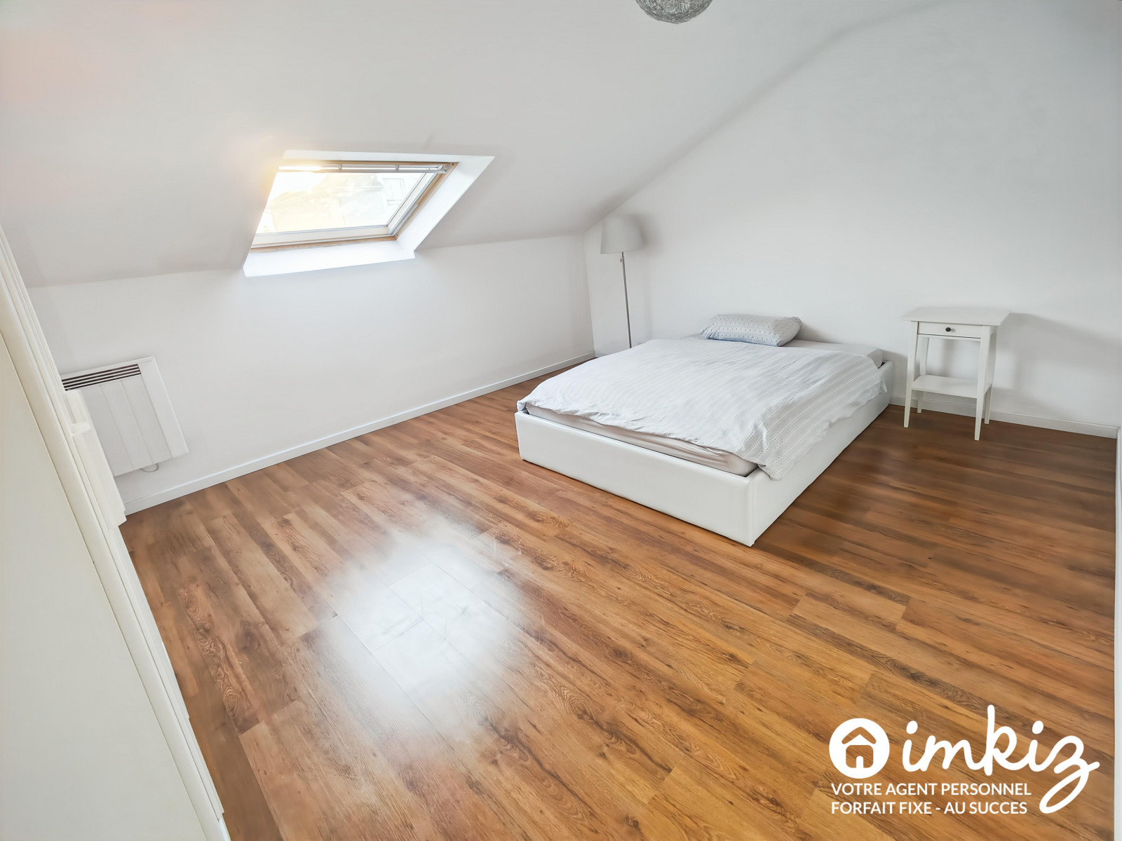 
                                                Vente
                                                 Maison 4 pièces + jardin + garage