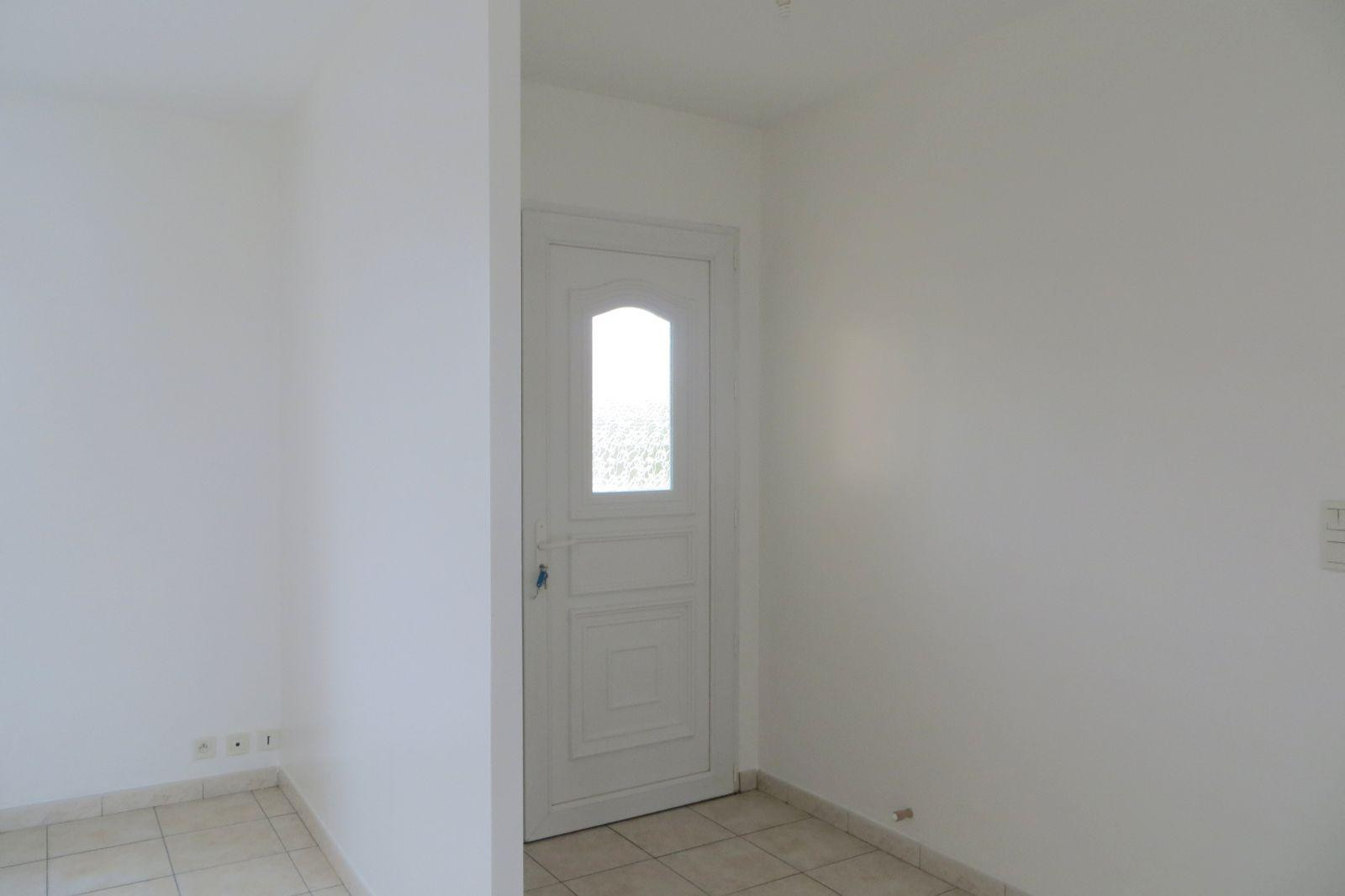 
                                                Location
                                                 Maison 4 pièces Luçon