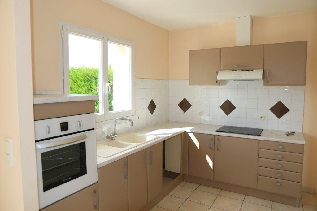 
                                                Location
                                                 Maison 4 pièces Luçon