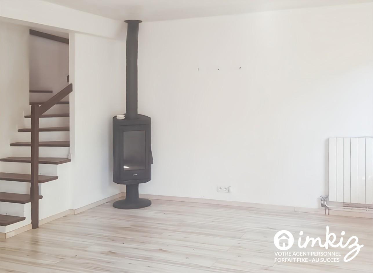 
                                                Vente
                                                 Maison 4 pièces,parking , piscine tennis medecin
