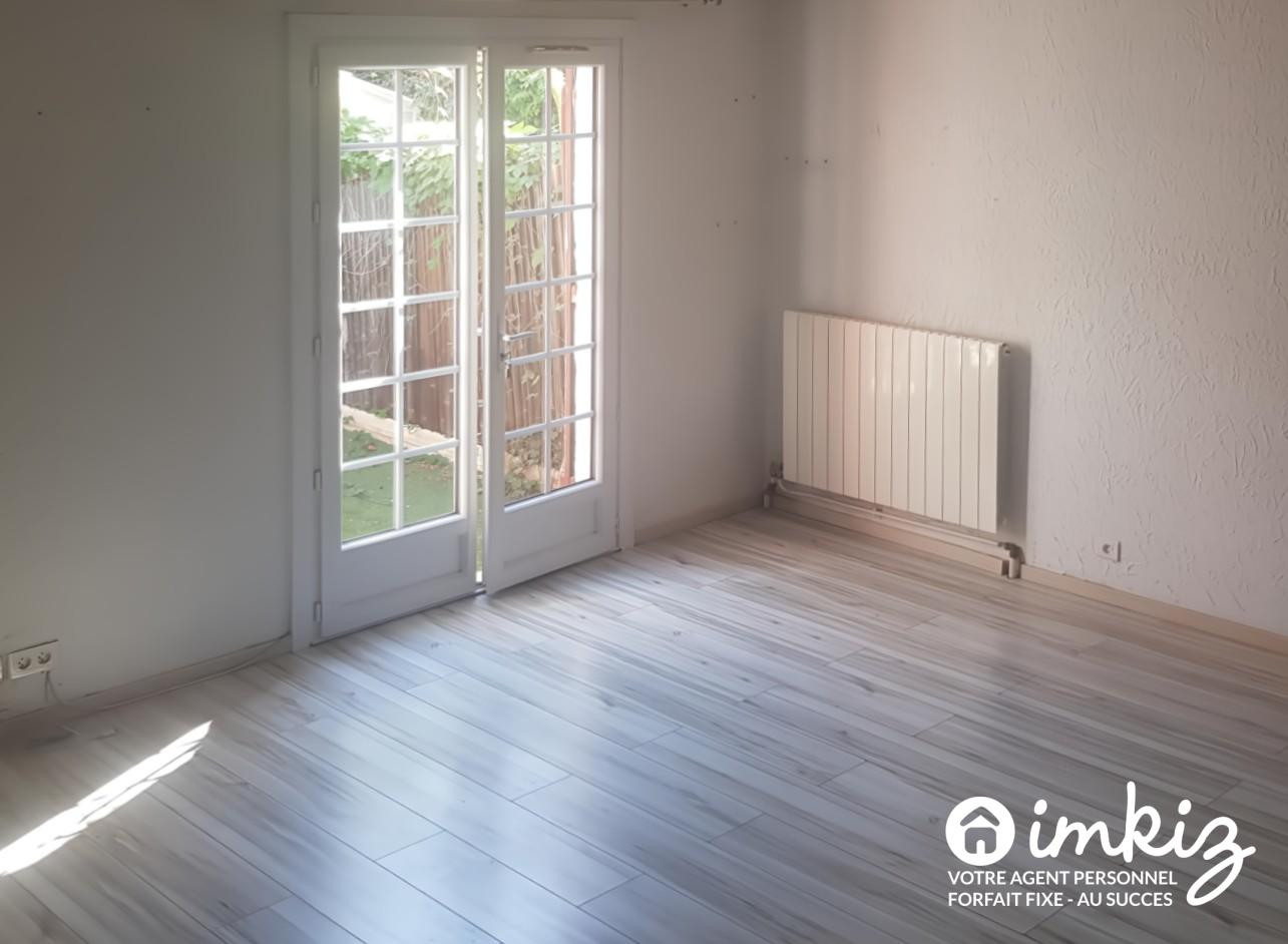 
                                                Vente
                                                 Maison 4 pièces,parking , piscine tennis medecin