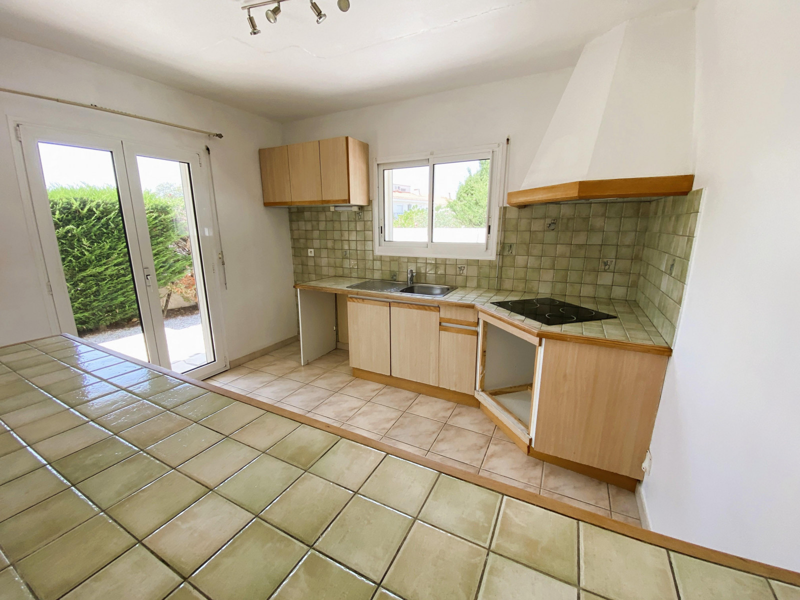 
                                                Vente
                                                 Maison 4 pièces plain-pied quartier calme