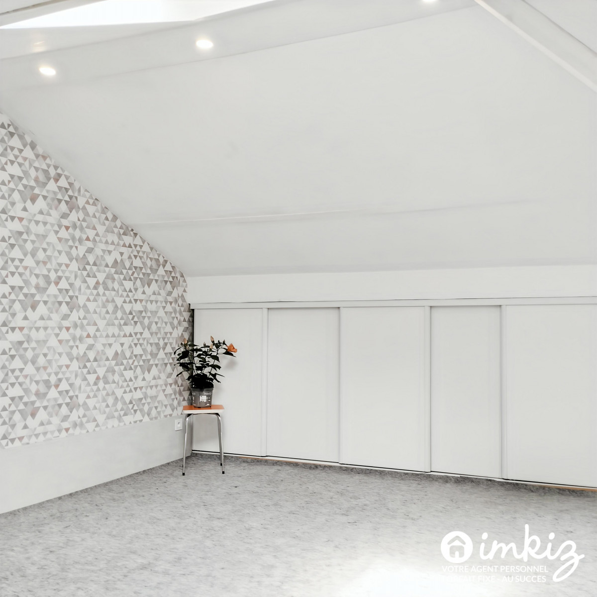 
                                                Vente
                                                 Maison 4 pièces proche Lacordaire  résid calme .