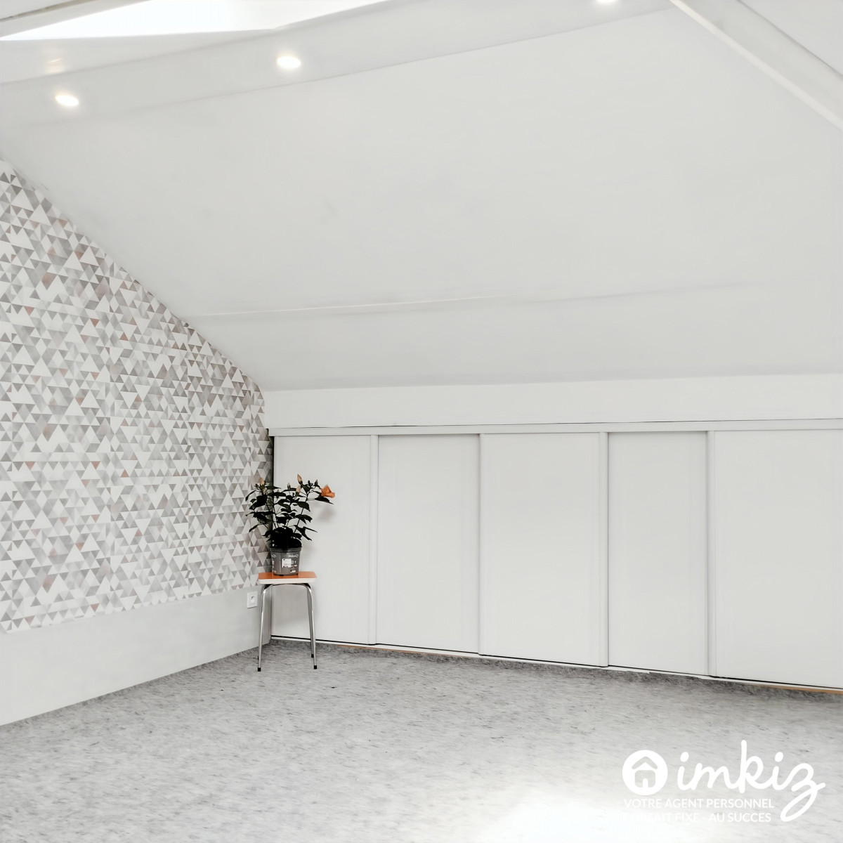 
                                                Vente
                                                 Maison 4 pièces proche Lacordaire  résid calme .