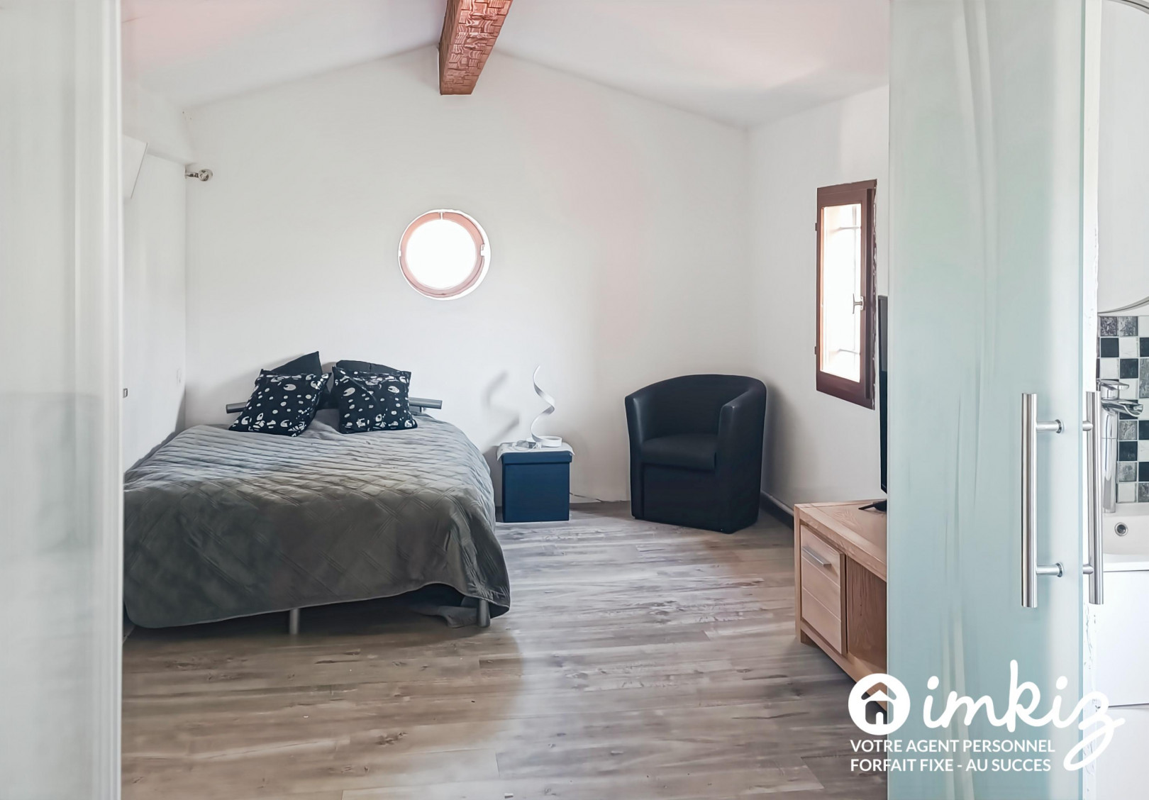 
                                                Vente
                                                 Maison 4 pièces  rénovée, véranda et garage