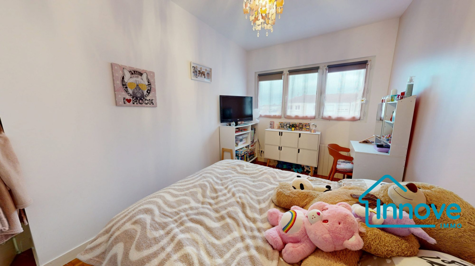 
                                                Vente
                                                 MAISON - 4 PIÈCES - VILLEPREUX