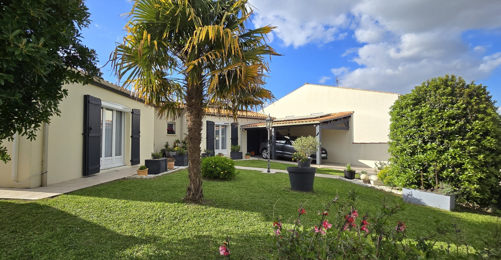 
                                                Viager
                                                 Maison - 460 000 € - 17 - Charente-maritime - La rochelle