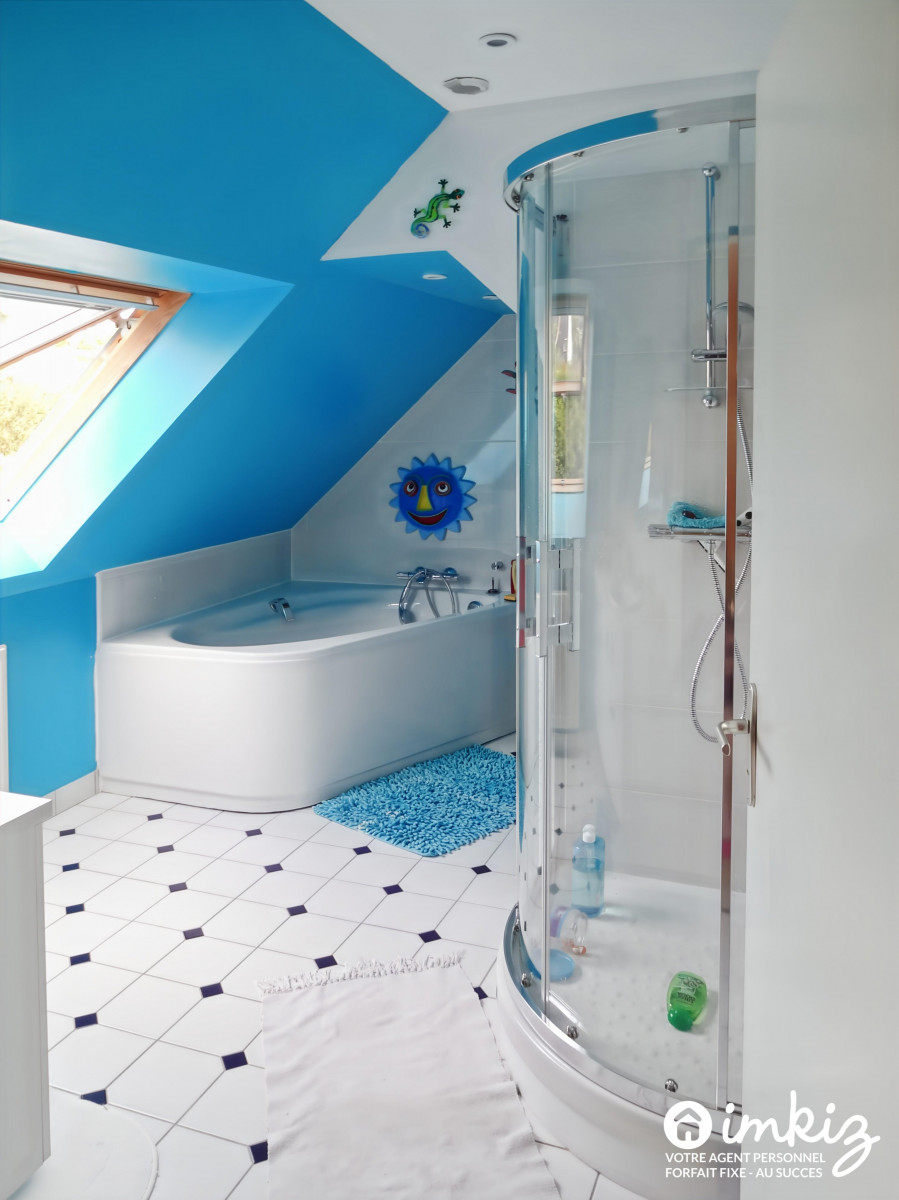 
                                                Vente
                                                 Maison 5 chambres  quartier Le Hildy