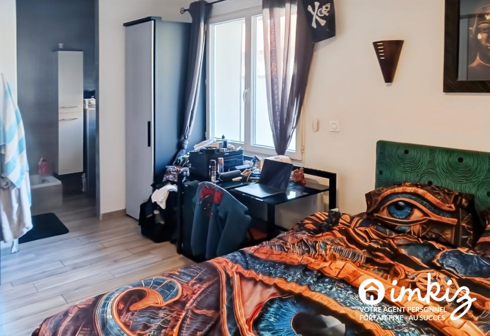 
                                                Vente
                                                 Maison 5 p. piscine, dépendances - plage à pied