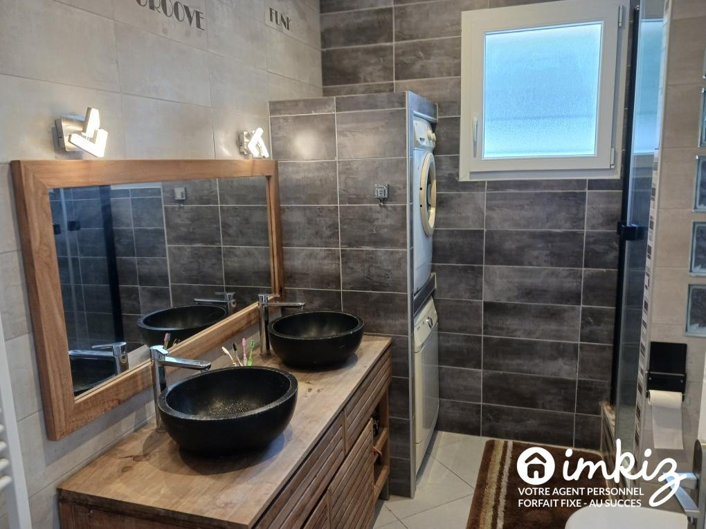 
                                                Vente
                                                 Maison 5 p. piscine, dépendances - plage à pieds