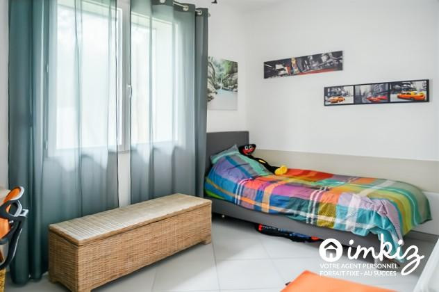 
                                                Vente
                                                 Maison 5 p. piscine, dépendances - plage à pieds