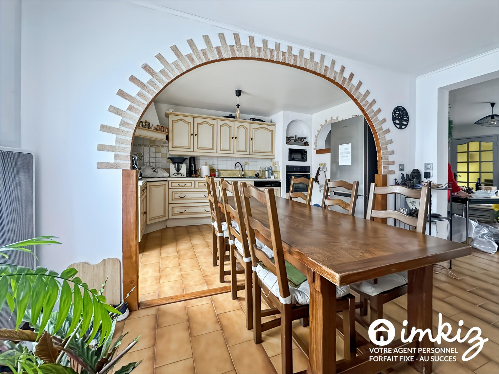 
                                                Vente
                                                 Maison 5 pièces 3 chambres, jardin et box