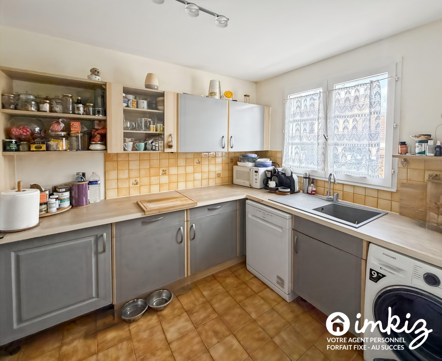 
                                                Vente
                                                 Maison 5 pièces/5 chambres salon double