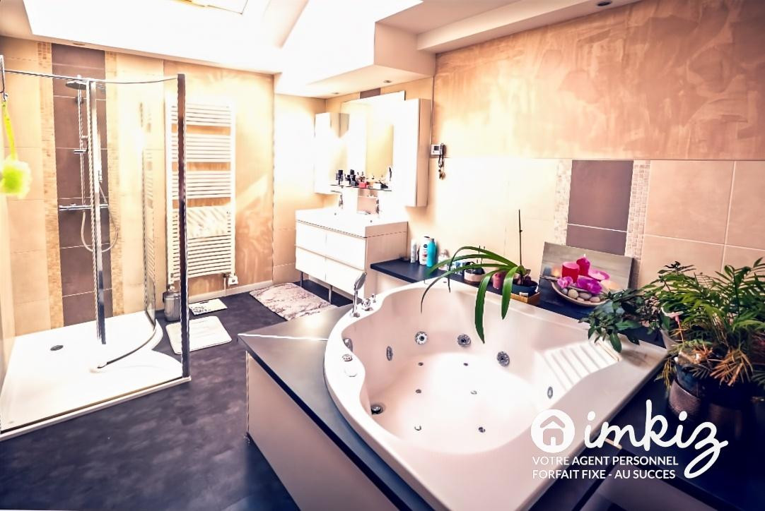 
                                                Vente
                                                 Maison 5 pièces