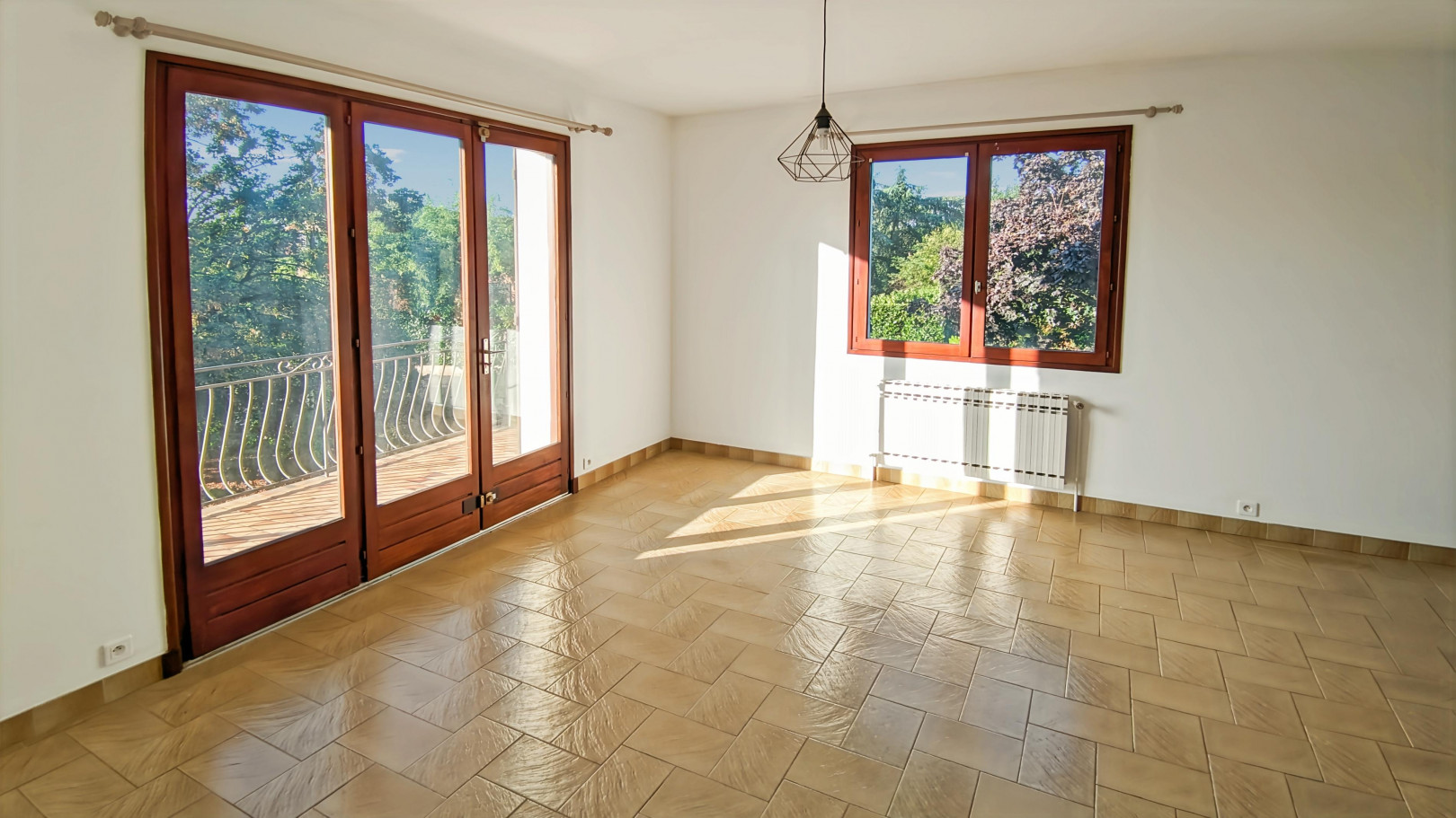 
                                                Vente
                                                 Maison 5 pièces